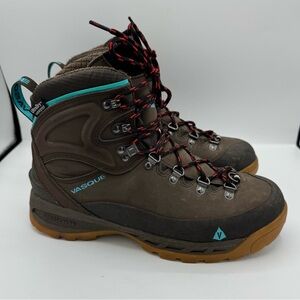 Vasque Snowblime UltraDry winter hiking boots in Turkish Coffee/Scuba Blue